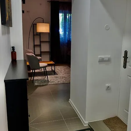 4rooms 4u 4* Belgrade
