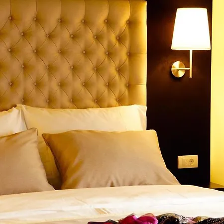4rooms 4u Guest house