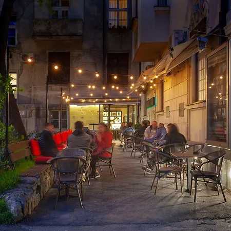 4rooms 4u 4* Belgrad