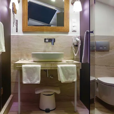 Pensiune 4rooms 4u Belgrad